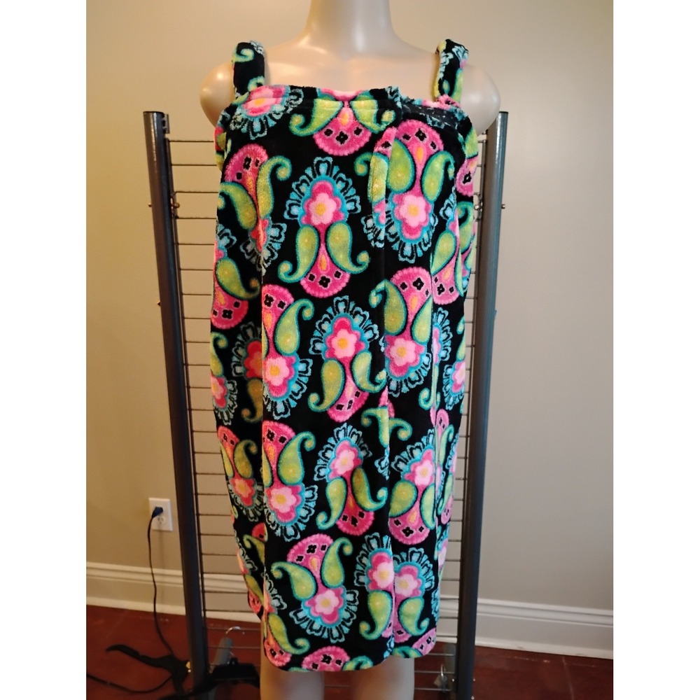 Delightful Patterns Scene Weaver Spa Wrap Neon Paisley Plush Fleece Towel Wrap